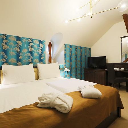 Ipoly Hotel Boutique Rooms & Suites Balatonfured Ngoại thất bức ảnh