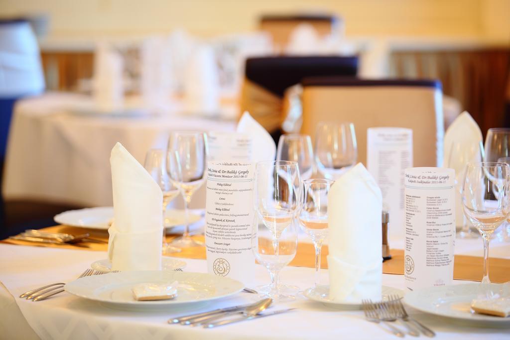 Ipoly Hotel Boutique Rooms & Suites Balatonfured Ngoại thất bức ảnh