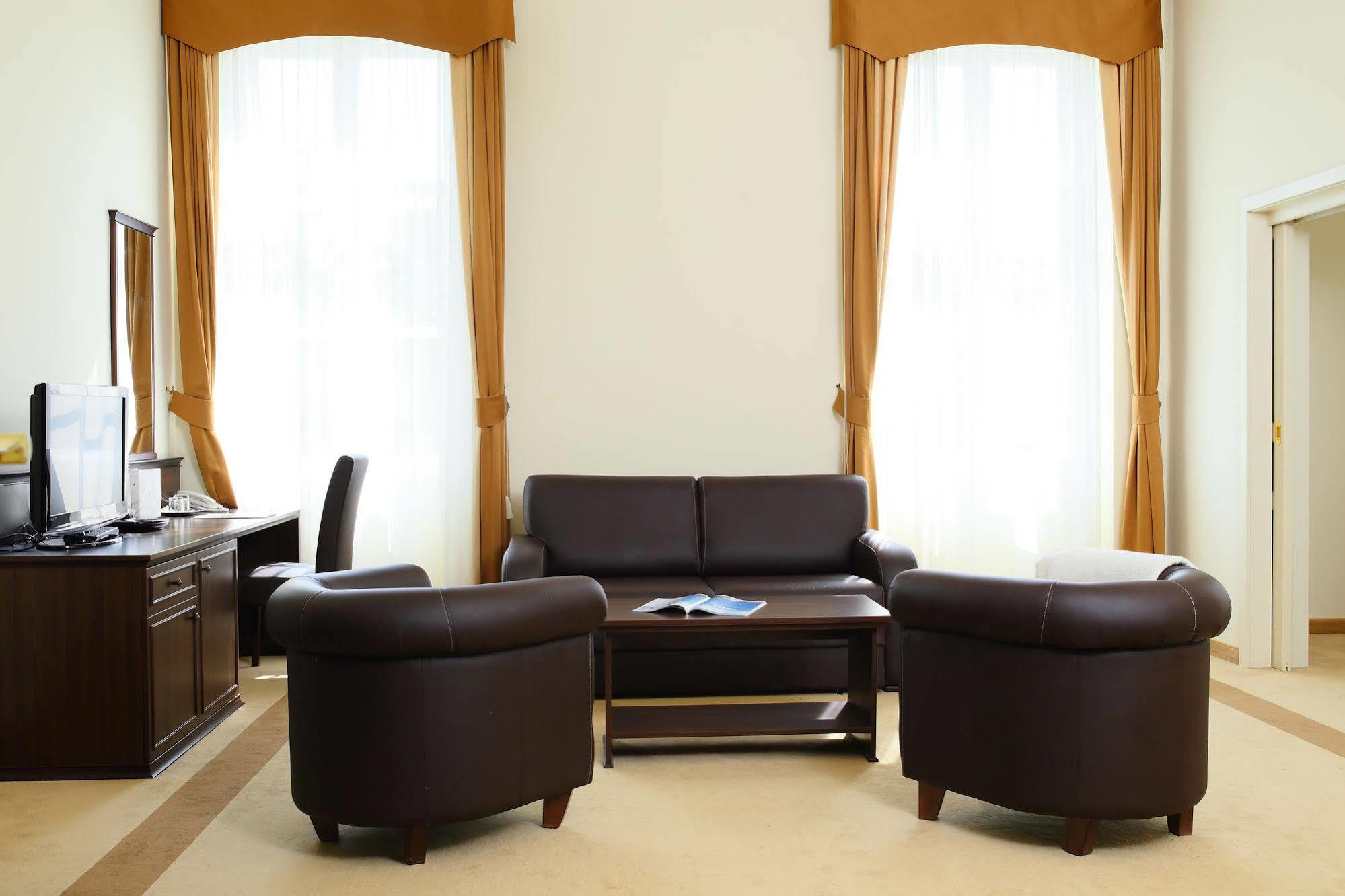 Ipoly Hotel Boutique Rooms & Suites Balatonfured Ngoại thất bức ảnh