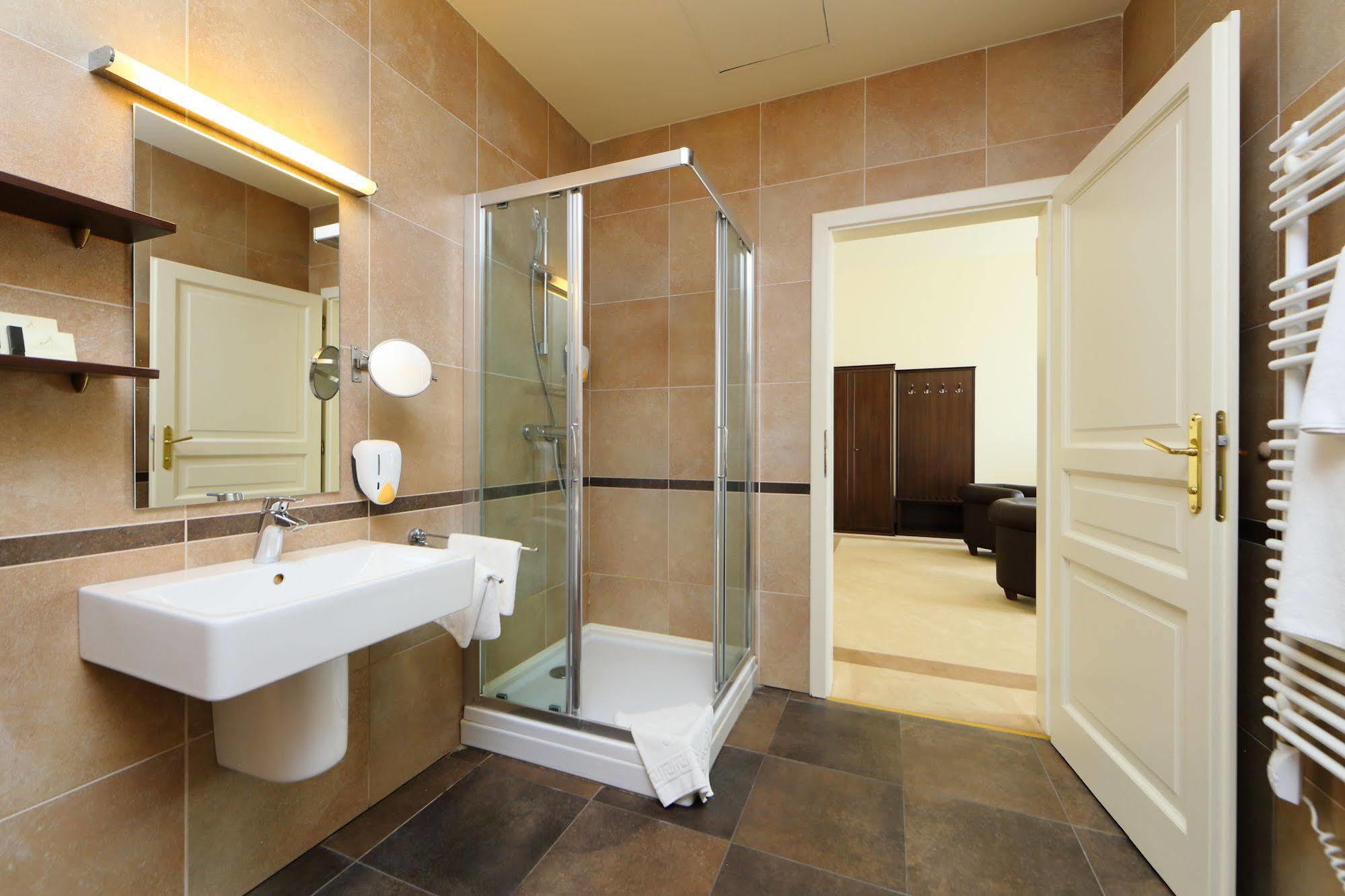 Ipoly Hotel Boutique Rooms & Suites Balatonfured Ngoại thất bức ảnh