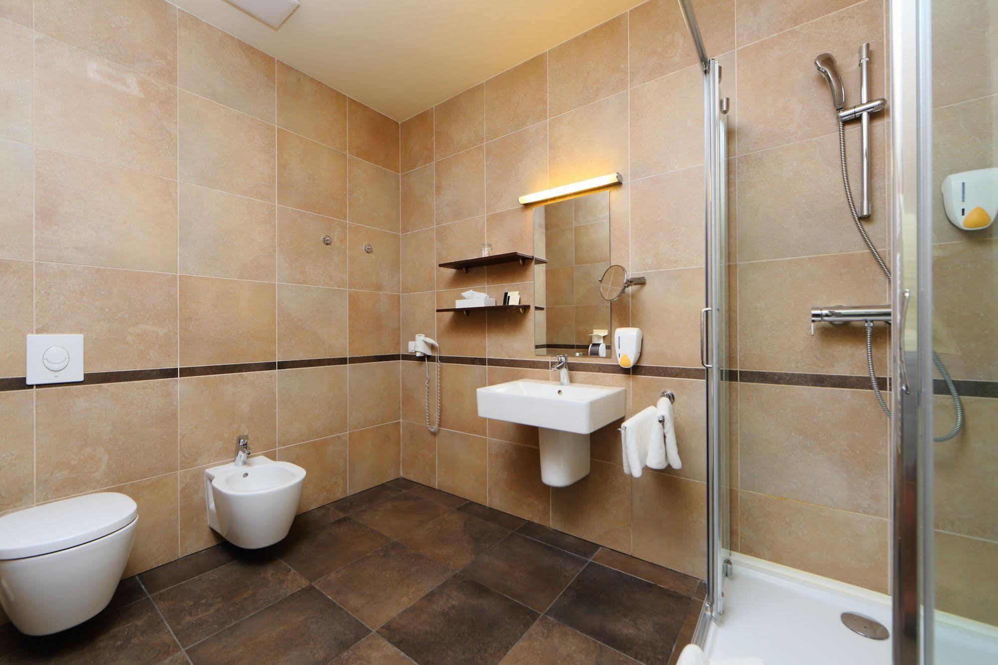 Ipoly Hotel Boutique Rooms & Suites Balatonfured Ngoại thất bức ảnh