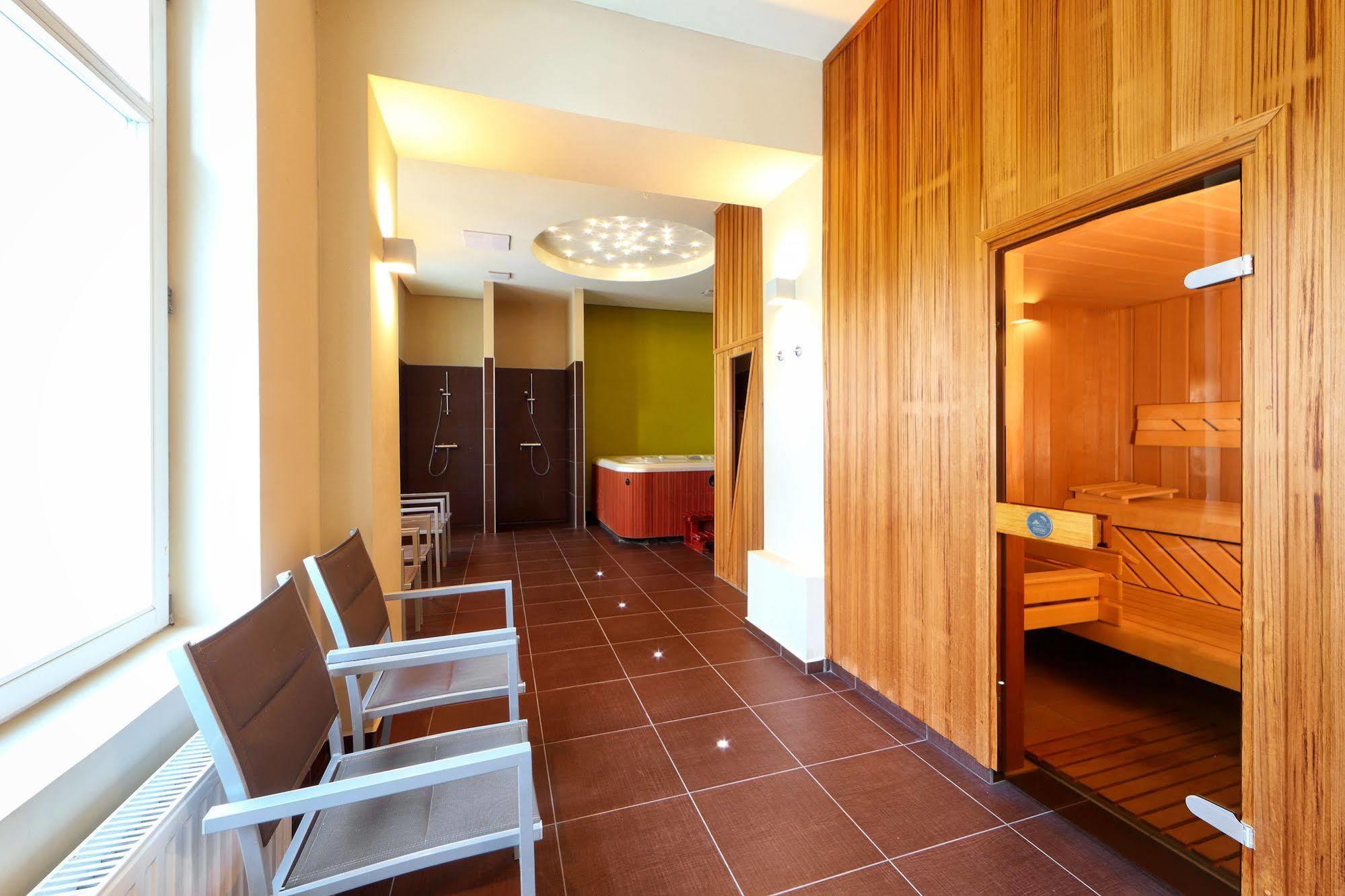 Ipoly Hotel Boutique Rooms & Suites Balatonfured Ngoại thất bức ảnh