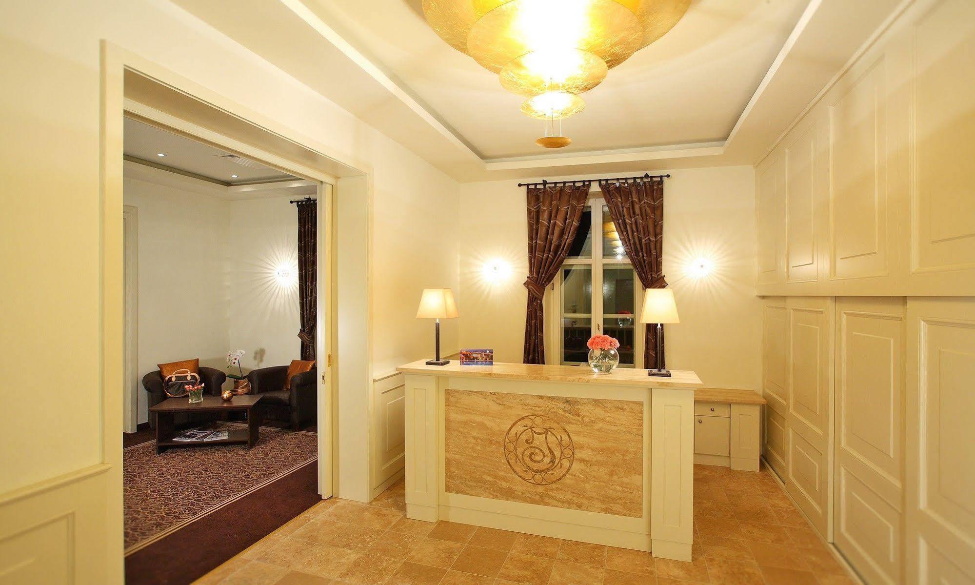 Ipoly Hotel Boutique Rooms & Suites Balatonfured Ngoại thất bức ảnh