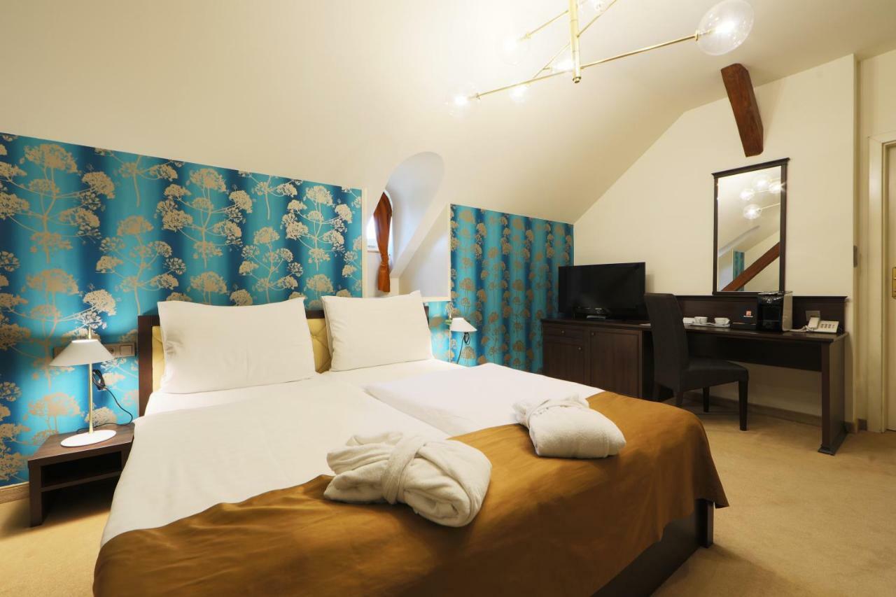 Ipoly Hotel Boutique Rooms & Suites Balatonfured Ngoại thất bức ảnh