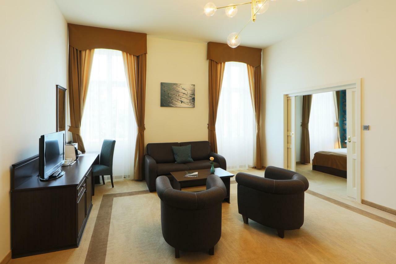 Ipoly Hotel Boutique Rooms & Suites Balatonfured Ngoại thất bức ảnh