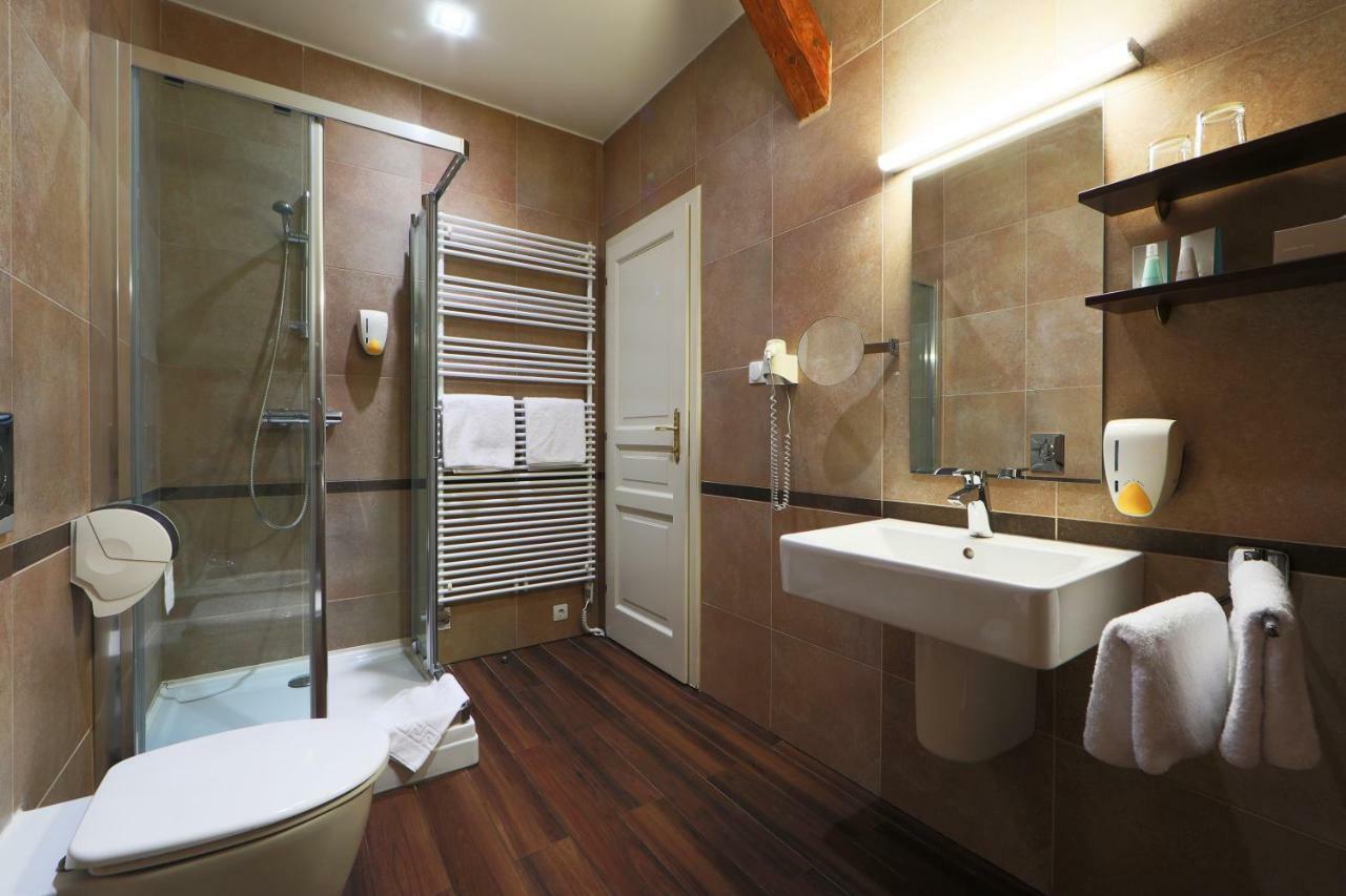 Ipoly Hotel Boutique Rooms & Suites Balatonfured Ngoại thất bức ảnh
