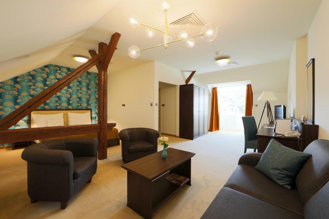 Ipoly Hotel Boutique Rooms & Suites Balatonfured Ngoại thất bức ảnh